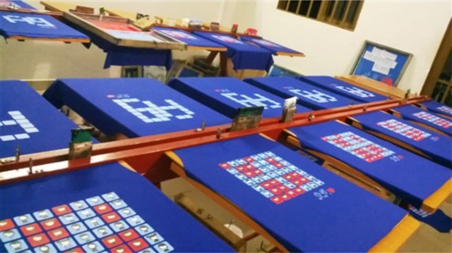 Mẫu in lụa trên áo thun quảng cáo