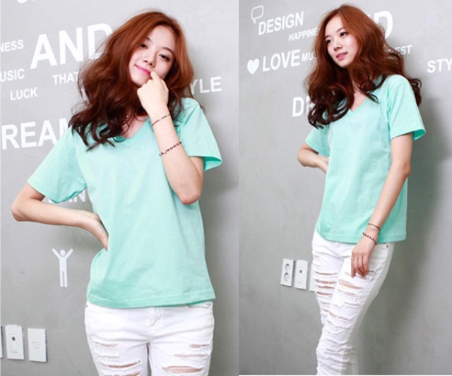 Áo thun trơn màu xanh lơ giá rẻ - cổ tim