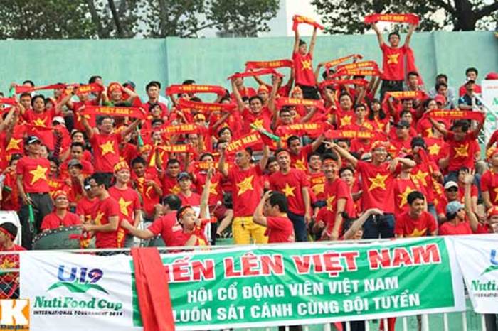 Một khẩu hiệu cổ vũ bóng đá độc đáo