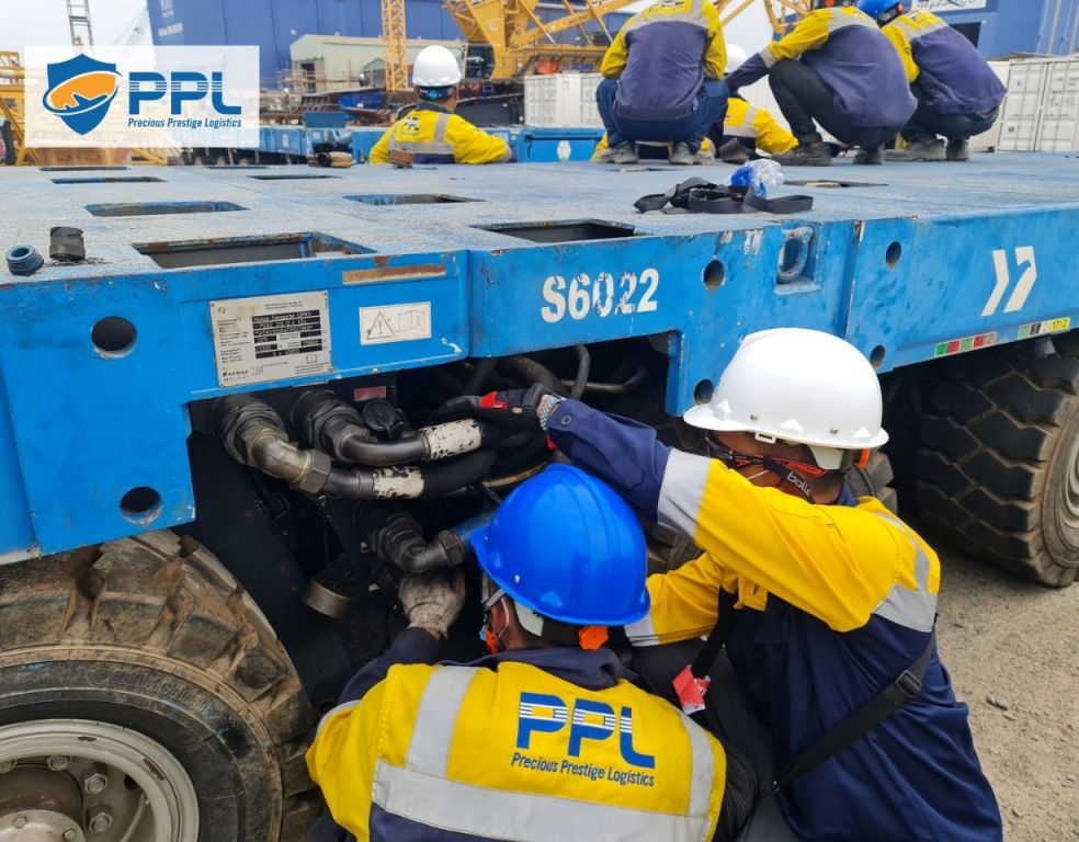 Mẫu đồng phục bảo hộ của nhân viên công ty Precious Prestige Logistics - Hình 2