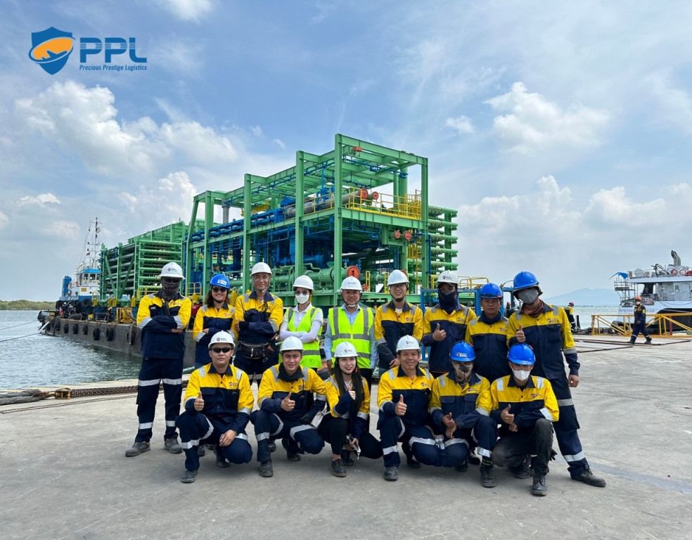 Mẫu đồng phục bảo hộ của nhân viên công ty Precious Prestige Logistics - Hình 1