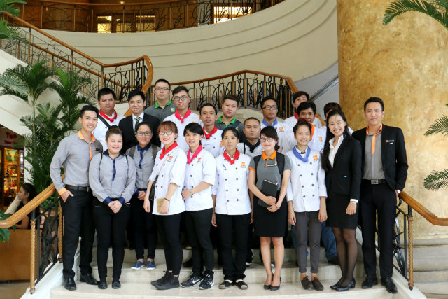 Đa dạng mẫu đồng phục tại New World Hotel Saigon