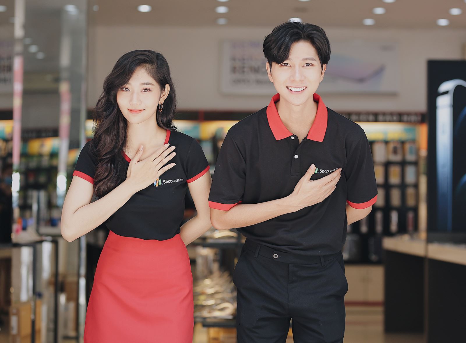 Mẫu đồng phục nhân viên tại FPT Shop