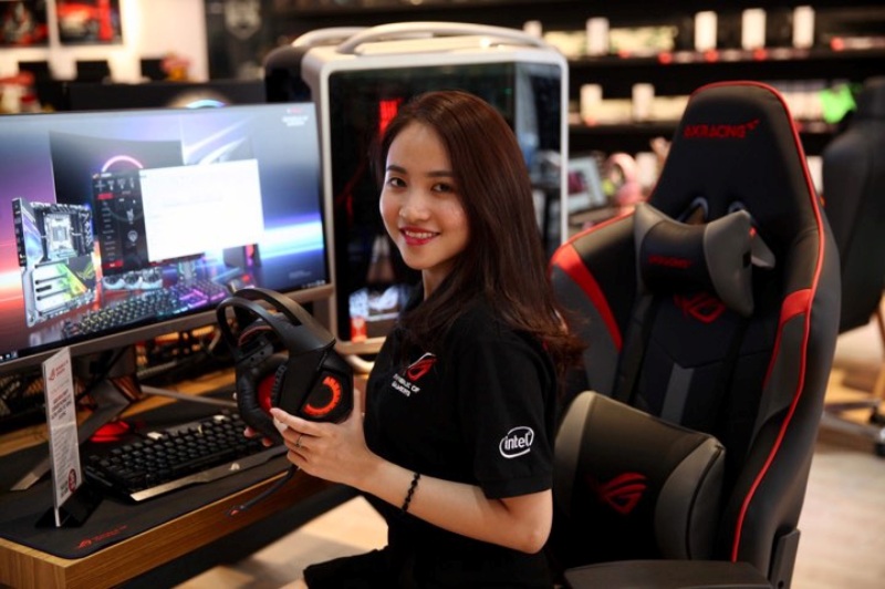 Mẫu đồng phục nhân viên tại công ty máy tính Gearvn