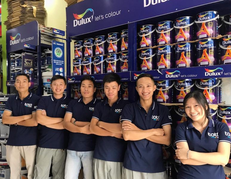 Mẫu đồng phục màu màu xanh đen của công ty sơn Dulux