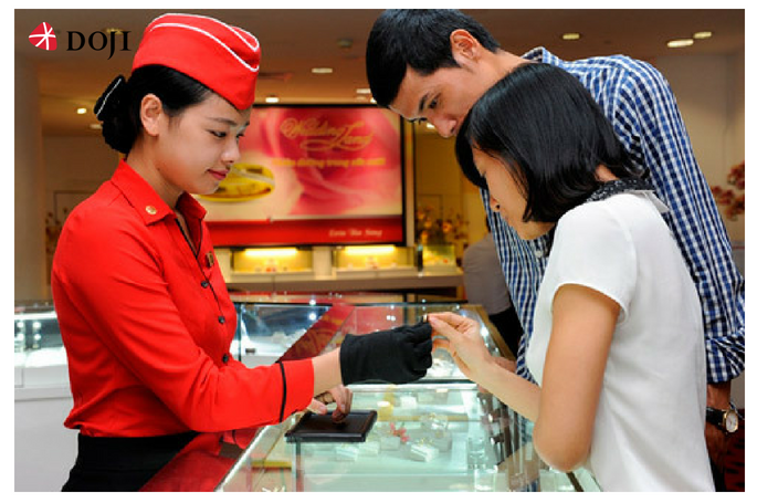 Mẫu đồng phục nhân viên tại công ty vàng bạc đá quý DOJI