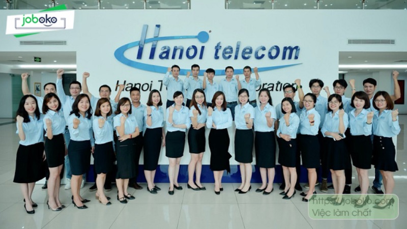 Mẫu đồng phục nhân viên màu xanh nhạt tại Hà Nội Telecom