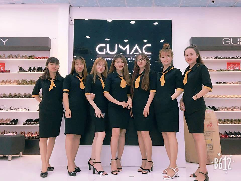 Mẫu áo đồng phục cửa hàng thời trang Gumac
