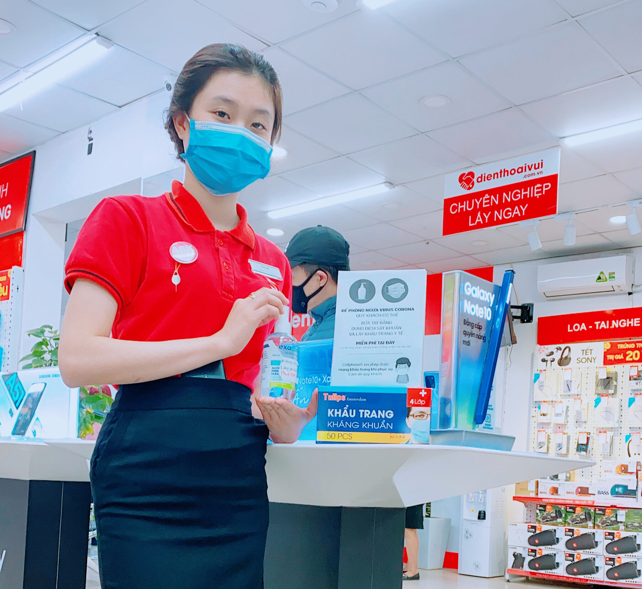 Mẫu đồng phục nhân viên cửa hàng Điện Thoại Vui thiết kế đẹp