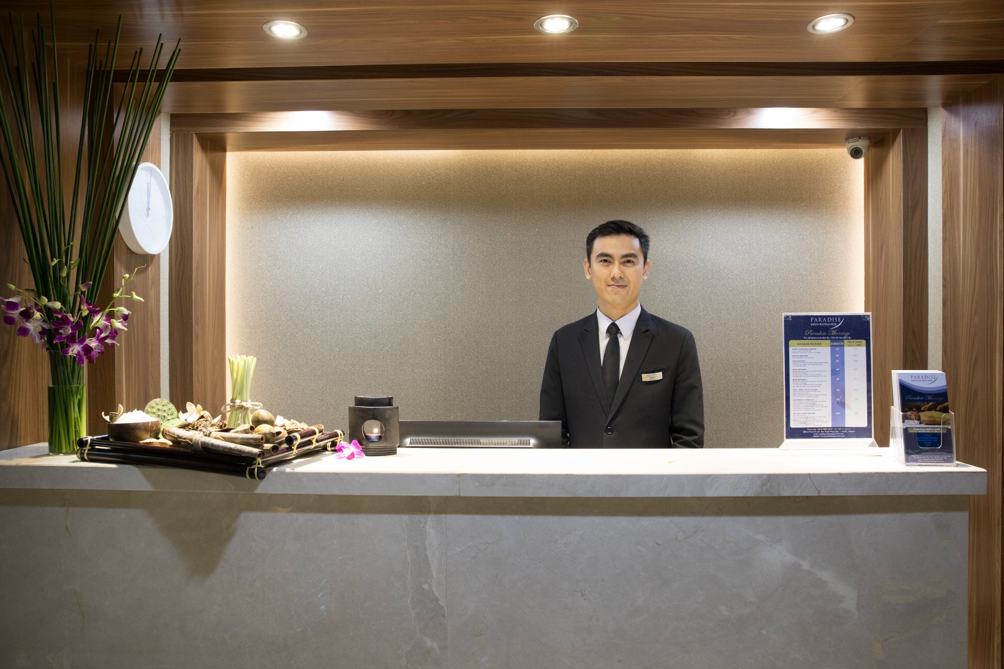 Đồng phục nhân viên tại Paradise Boutique