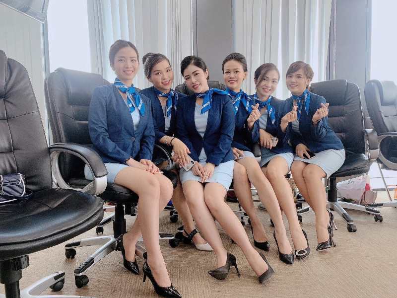 Mẫu thiết kế áo đồng phục nhân viên văn phòng chuyên nghiệp, ấn tượng