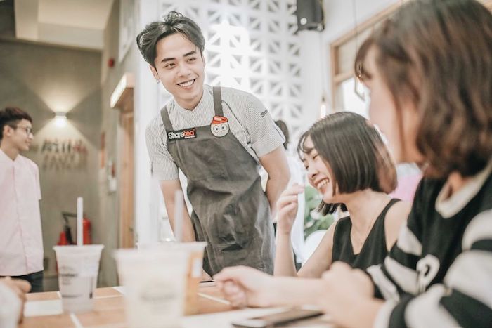Mẫu đồng phục nhân viên tại Share Tea