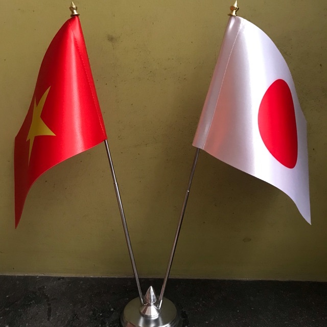 Hình ảnh lá cờ Việt Nam và Hàn Quốc: Lá cờ Việt Nam và Hàn Quốc là hai biểu tượng đại diện cho hai đất nước thân thiết. Xem qua album hình ảnh về lá cờ Việt Nam và Hàn Quốc để cảm nhận tình bạn đôi bên và khám phá thêm về hai quốc gia hữu dụng này.