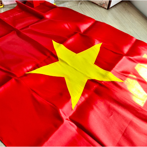 Hình ảnh thực tế sản phẩm lá cờ treo chung cư - Hình 2