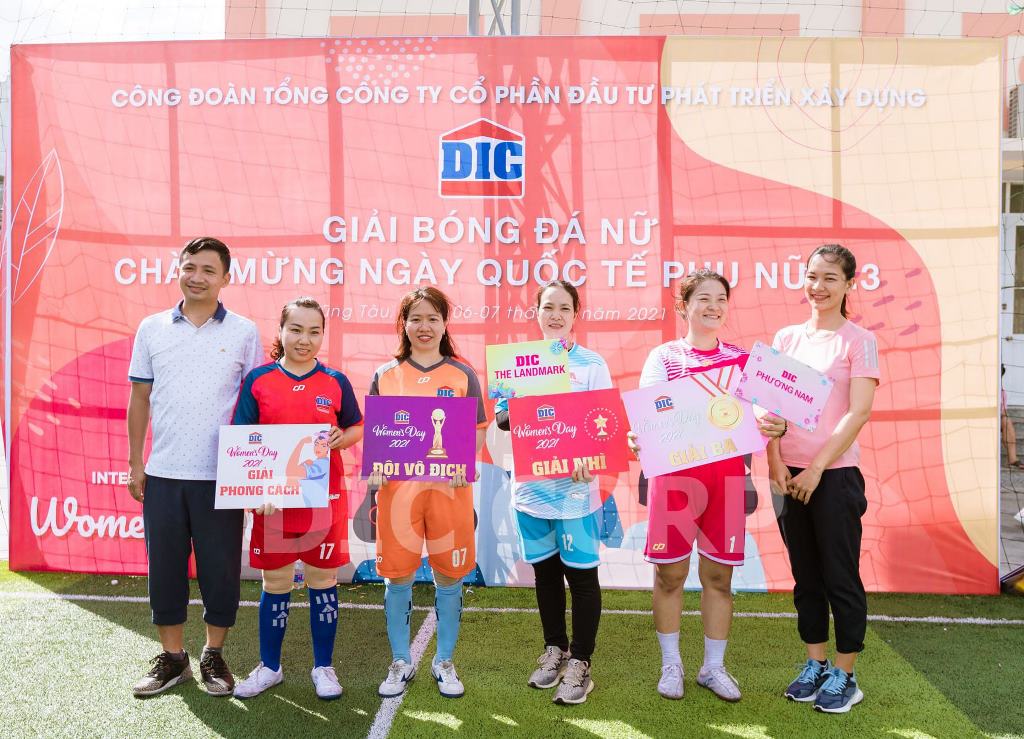 Mẫu áo bóng đá DIC Corp - Hình 1