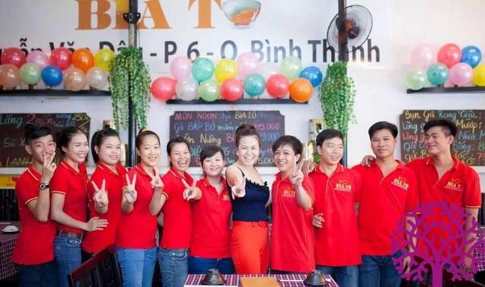 Mẫu đồng phục quán màu đỏ