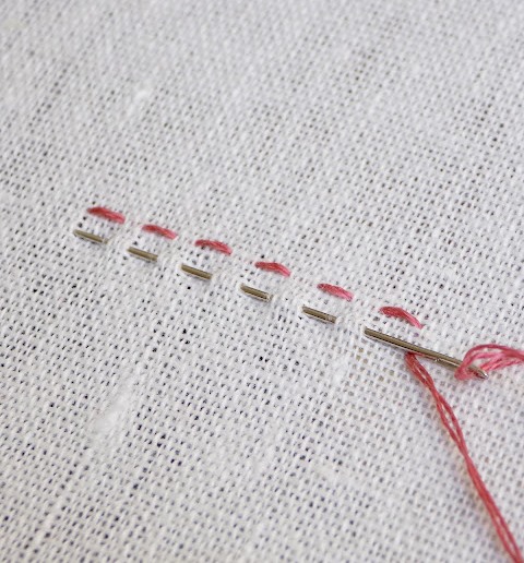 Cách thêu mũi đột thưa cơ bản