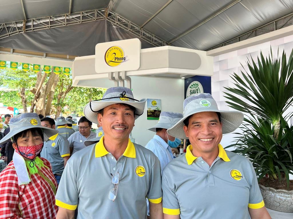 Mẫu nón tai bèo tại công ty Phân bón 2Phong - Hình 1