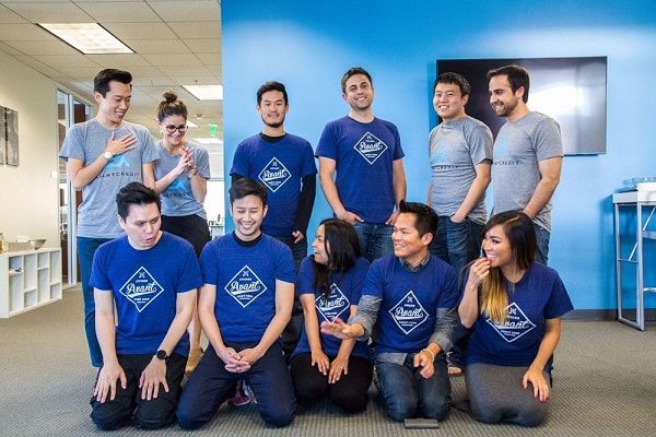 Nhiều mẫu áo thun đồng phục công sở đa dạng