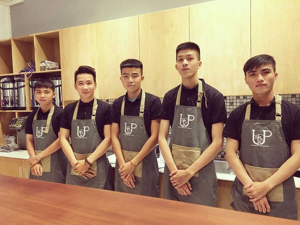 Tạp dề xinh giúp cho người mặc được nổi bật, tự hào hơn khi mặc