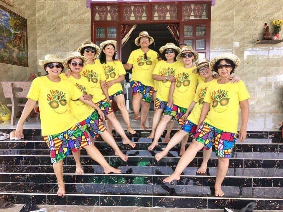 Cần có sự đặc trưng trong thiết kế áo nhóm