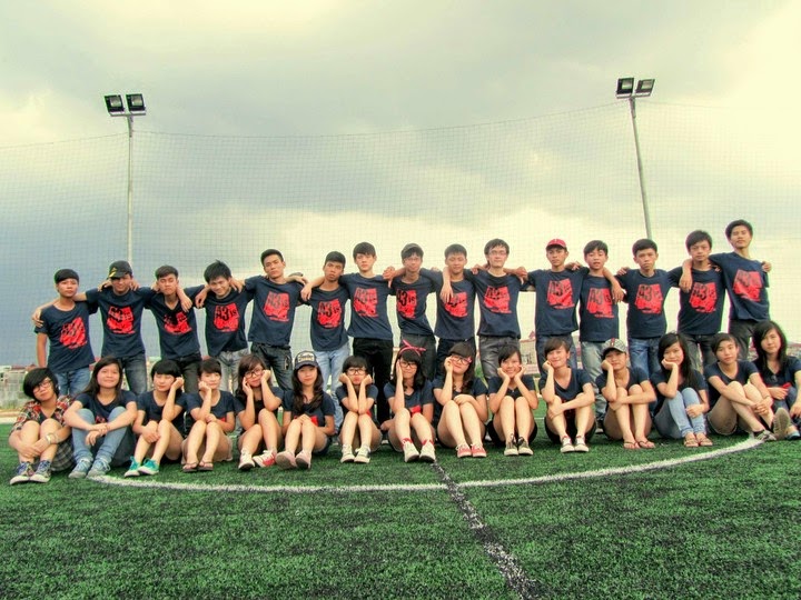 Thiết kế áo thun nhóm theo dáng thành viên