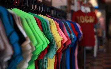 Áo thun trơn rạch giá nhiều màu sắc chọn lựa