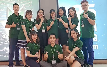 In lụa số lượng ít trên áo đồng phục