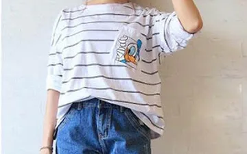 Lý do bạn nên có chiếc áo thun trơn oversize trong tủ đồ