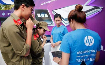 Mẫu áo đồng phục HP thiết kế vô cùng ấn tượng