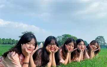 Kỷ yếu học sinh là gì?Bố cục cuốn kỷ yếu gồm những gì?