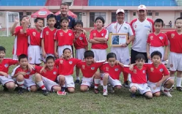 Mẫu áo bóng đá trẻ em đội tuyển Việt Nam được ưa chuộng