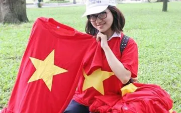 Lý do nào các cơ sở bán áo cờ đỏ sao vàng TP HCM gia tăng nhanh?