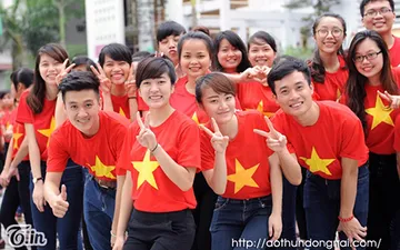 Kinh nghiệm mua áo cờ đỏ sao vàng giá sỉ