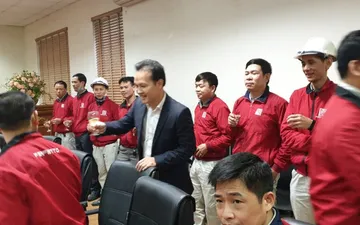 Mẫu áo khoác đồng phục công ty Hoàn Mỹ – Perfetto Tiles