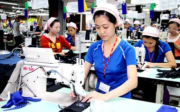 Áo thun công nhân cần có những đặc tính gì?