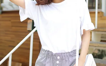 Biến hóa tuyệt vời cùng áo thun trắng trơn nữ