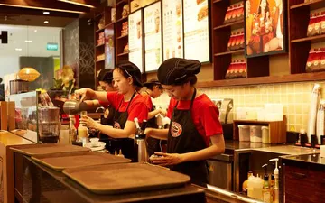 Ý nghĩa đằng sau những bộ đồng phục cafe nổi tiếng?