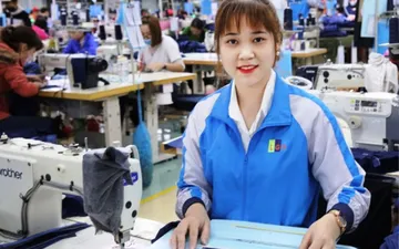 Lợi ích của việc may áo đồng phục công nhân nhà máy sử dụng