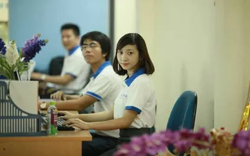 Kinh nghiệm thiết kế đồng phục du lịch đẹp không phải ai cũng biết