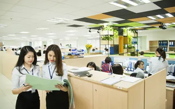 Thiết kế áo đồng phục công ty kiến trúc nội thất cần lưu ý điều gì?