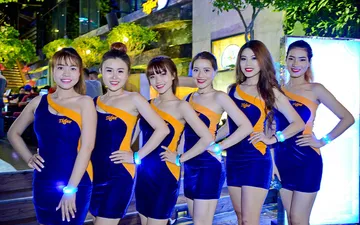 Top 9+ Mẫu đồng phục pg hãng bia nổi tiếng tại Việt Nam