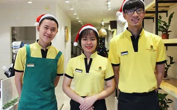 Top 33+ Mẫu áo đồng phục quán trà sữa nổi tiếng