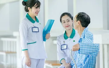Kinh nghiệm thiết kế đồng phục ngành y tế bạn nên biết sớm