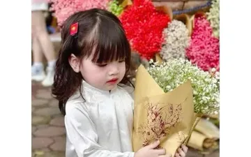 Kẹp Tóc Lá Cờ Việt Nam Cho Bé Gái Và Mẹ – Phụ Kiện Đáng Yêu, Tự Hào Dân Tộc