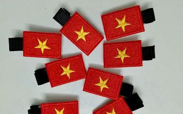 [SET 50/100 CHIẾC] Kẹp Tóc Cờ Đỏ Sao Vàng Cho Bé – Phụ Kiện Mừng Quốc Khánh 2/9