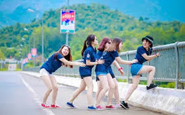 Đặt mẫu áo nhóm kute cho ngày đặc biệt của phái nữ