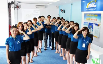 Các Mẫu áo thun đồng phục công sở đẹp