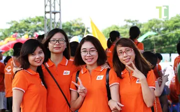 Nhận may áo thun đồng phục giá rẻ trên toàn quốc