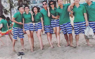 Những kiểu áo nhóm đẹp dễ sử dụng hiện nay